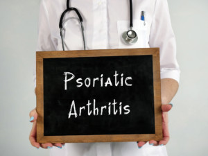 какво е псориатичен артрит